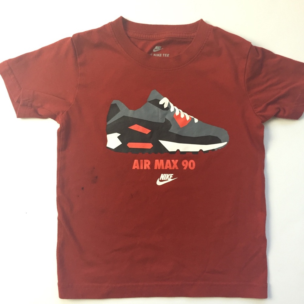 Boy’s Nike Shirt (In Play Condition) Size 5 (S)